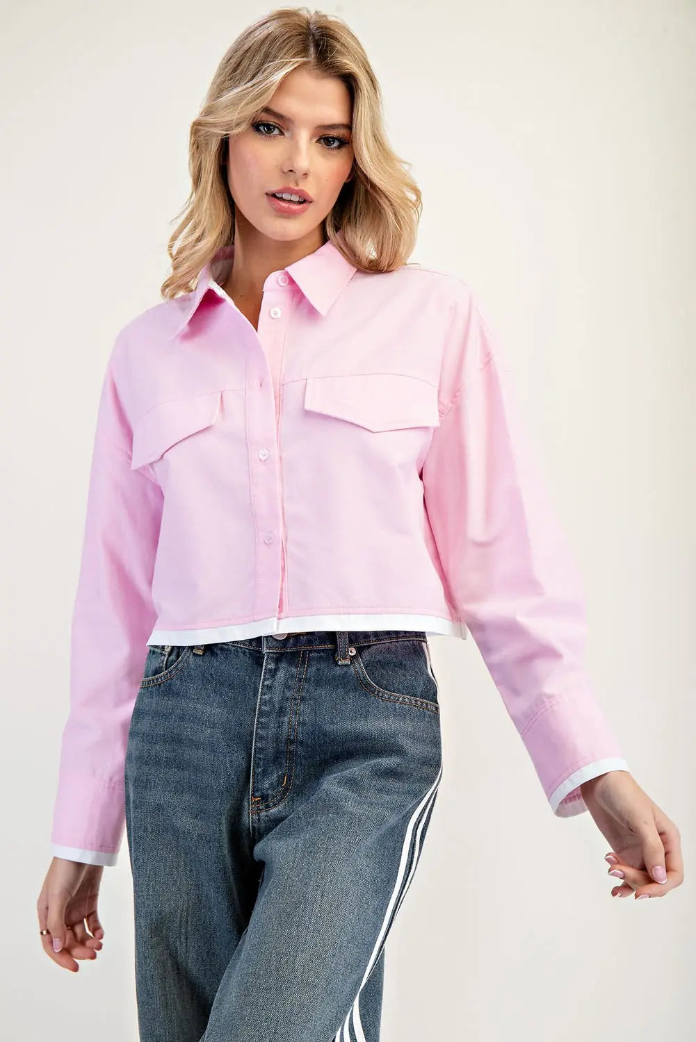 Cropped Button Down Shirt with a Collared Neckline Pink