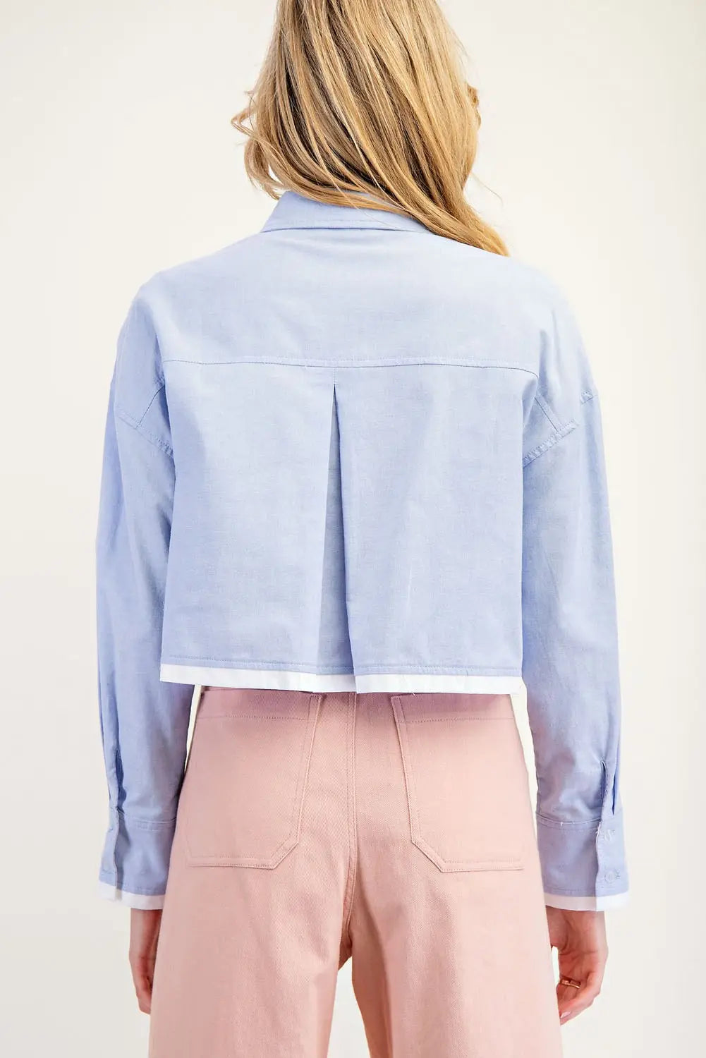 Cropped Button Down Shirt with a Collared Neckline Blue