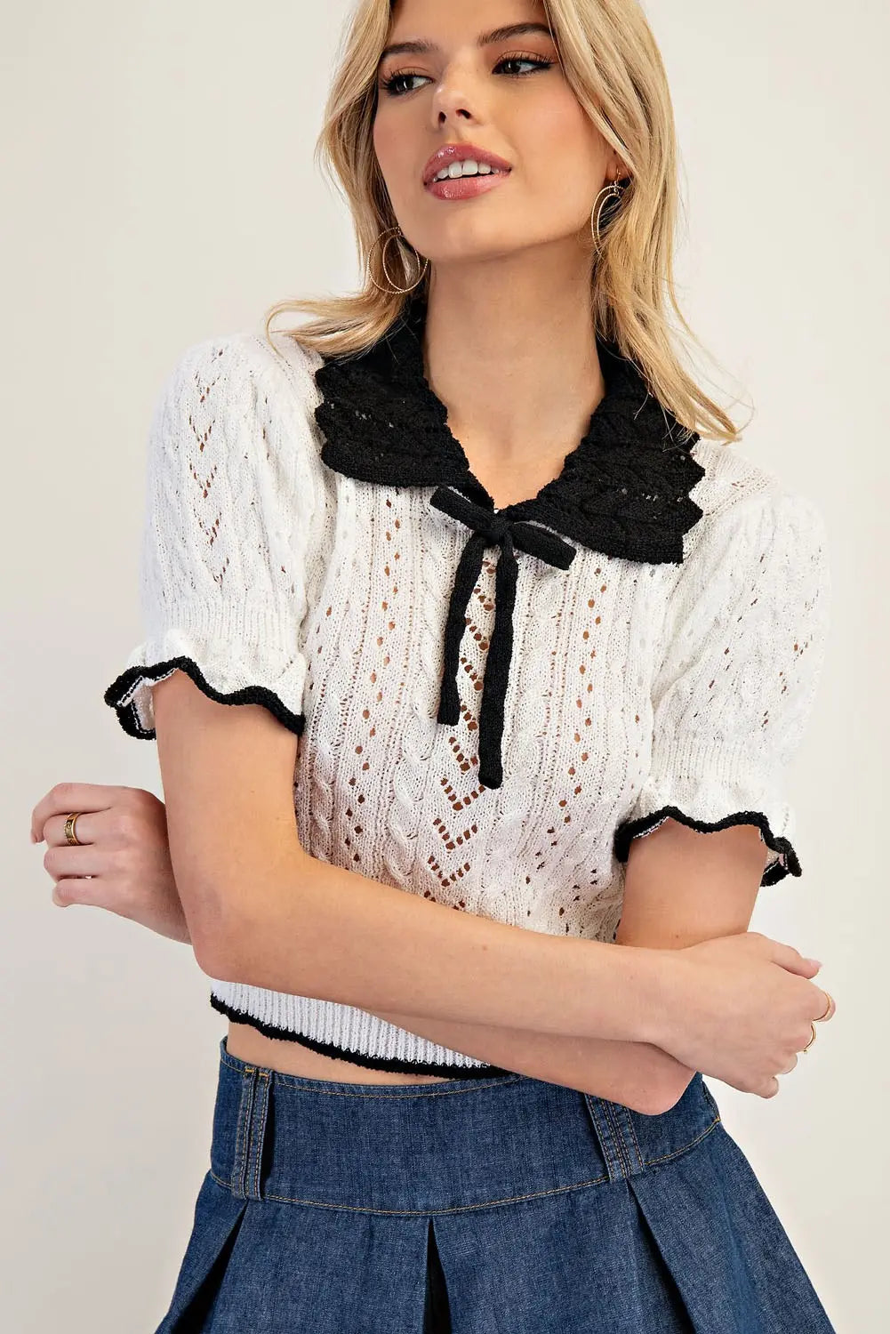 Short Sleeve Knit Top with Contrast Trim
