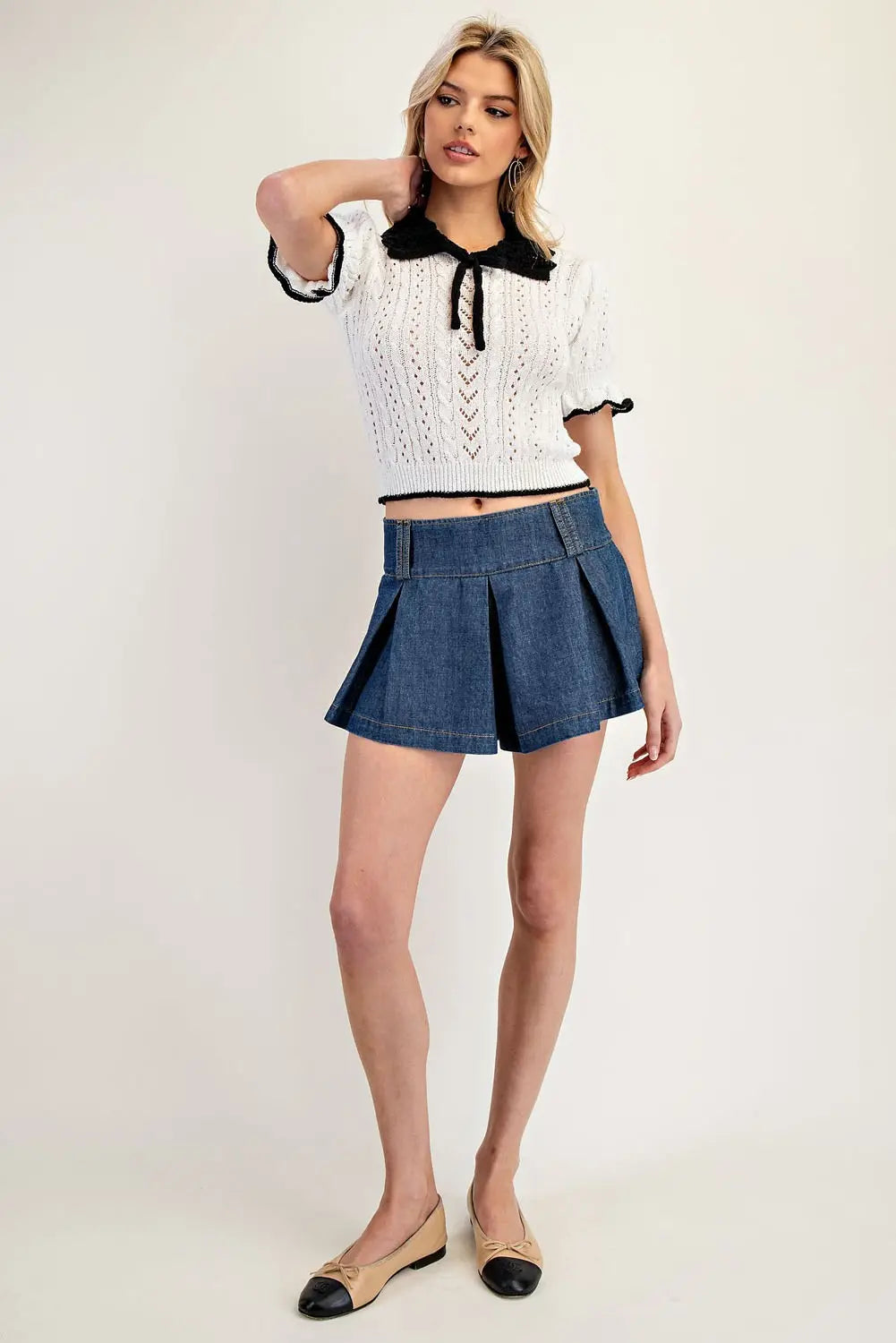 Short Sleeve Knit Top with Contrast Trim