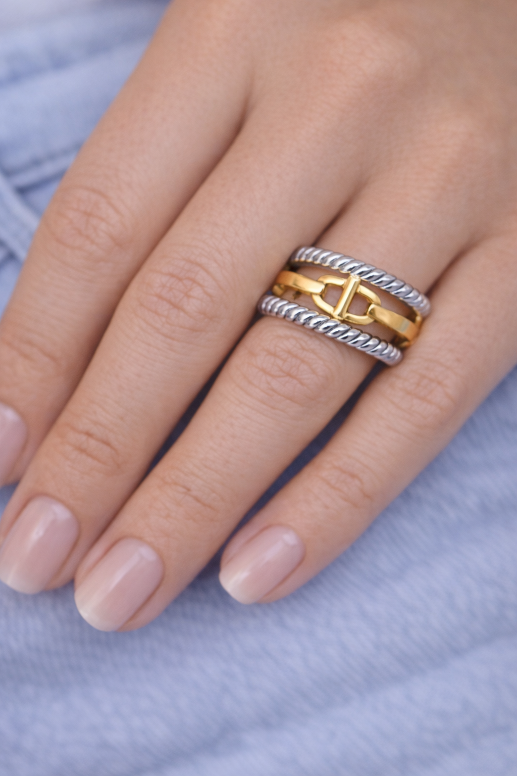 One piece \ two tone ring