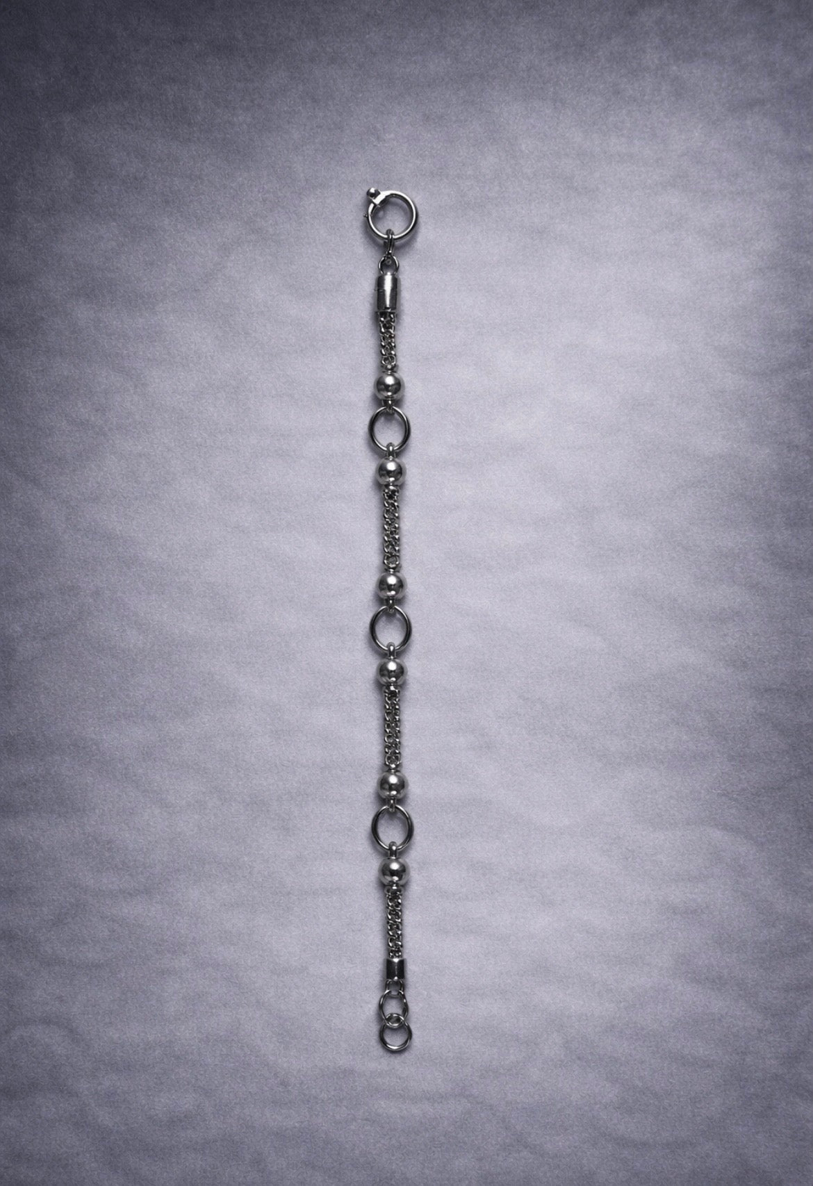 One hoop / one tone bracelet