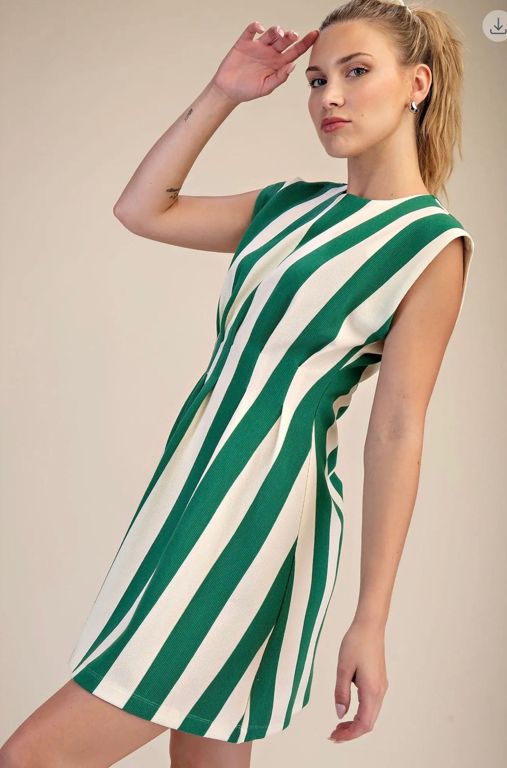 Round Neck Waist Pleated Mini Dress