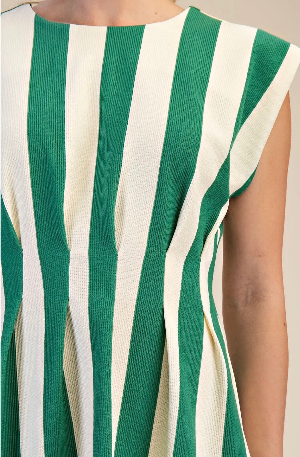 Round Neck Waist Pleated Mini Dress